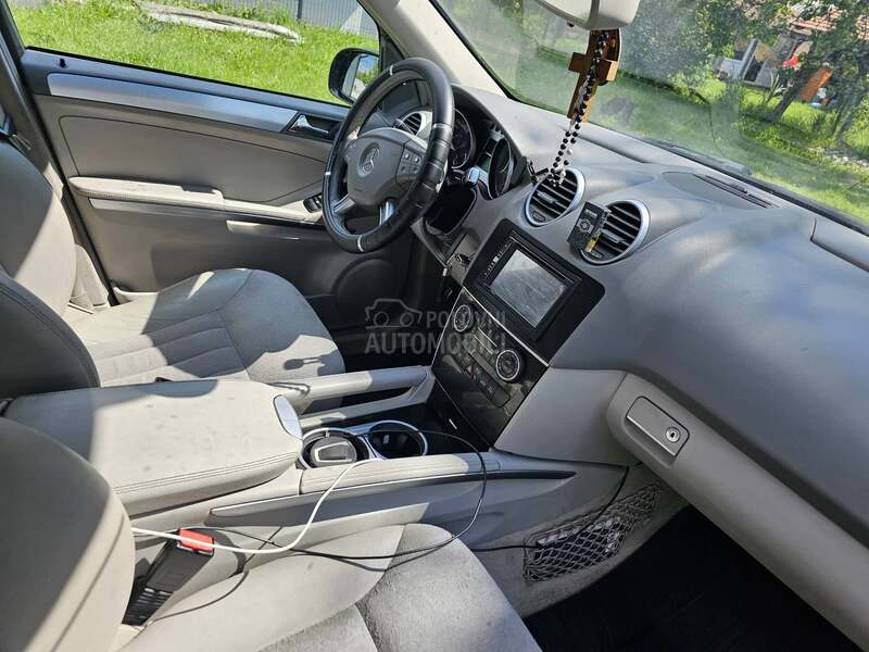 Mercedes Benz ML 320 