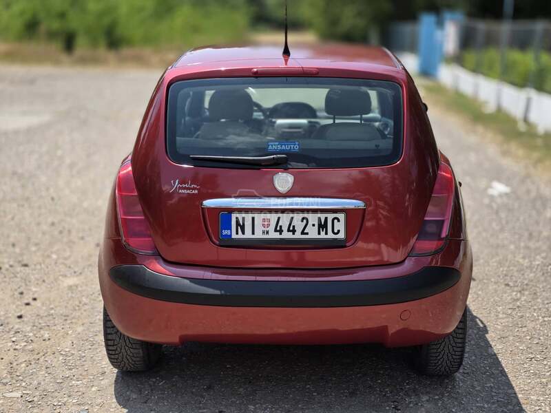 Lancia Ypsilon 