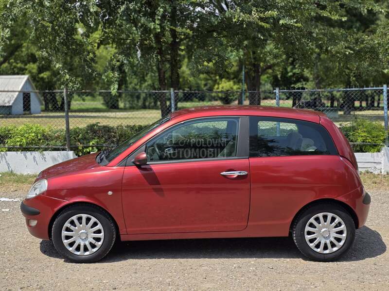 Lancia Ypsilon 