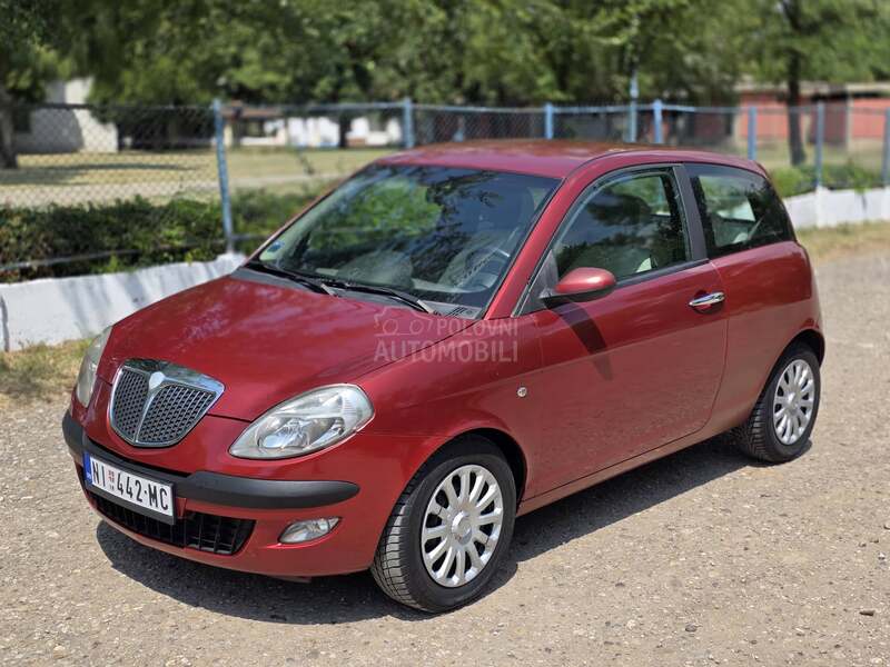 Lancia Ypsilon 
