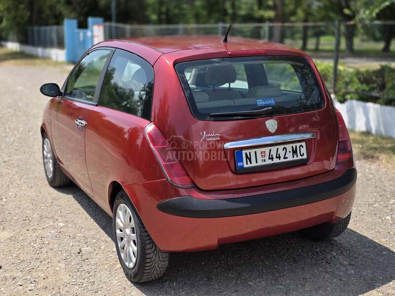 Lancia Ypsilon 