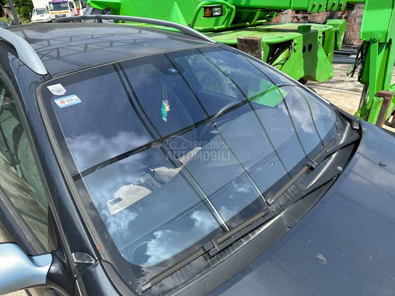 Citroen C5 EYPC 2005. god. -  kompletan auto u delovima