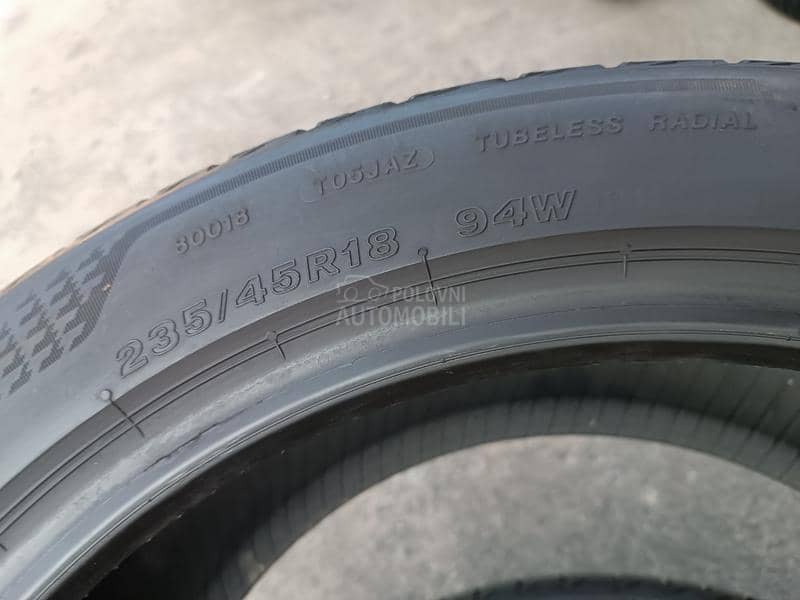 Bridgestone 235/45 R18 Letnja