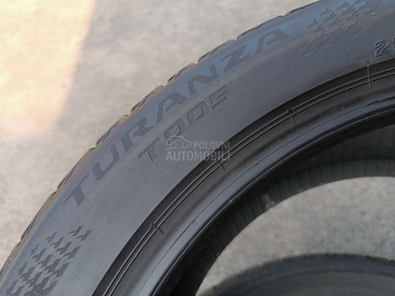 Bridgestone 235/45 R18 Letnja