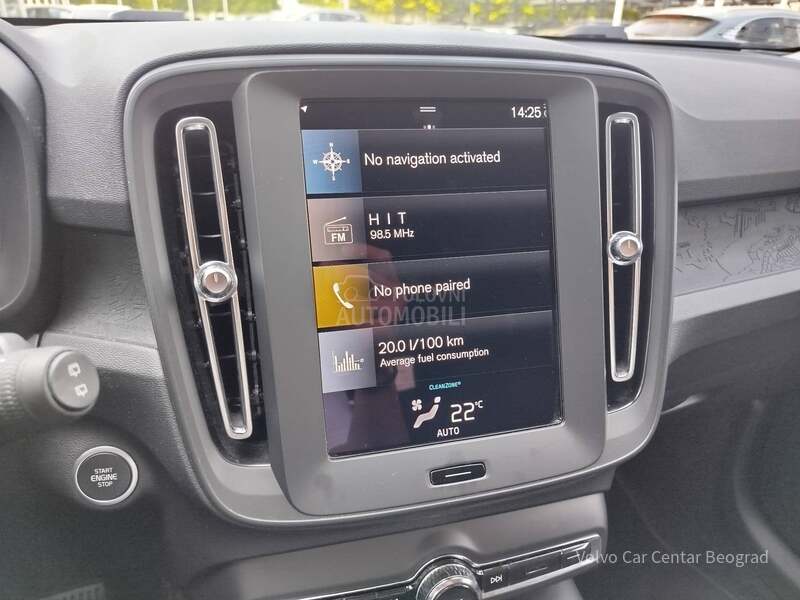 Volvo XC40 1.5 T2 MOMENTUM A/T
