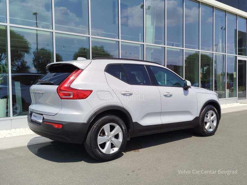Volvo XC40 1.5 T2 MOMENTUM A/T