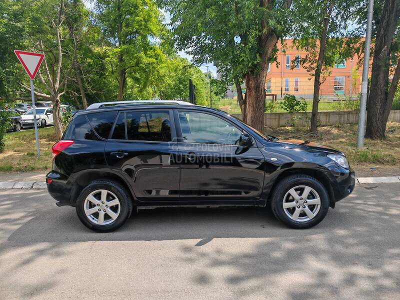 Toyota RAV 4 2.2 d4d