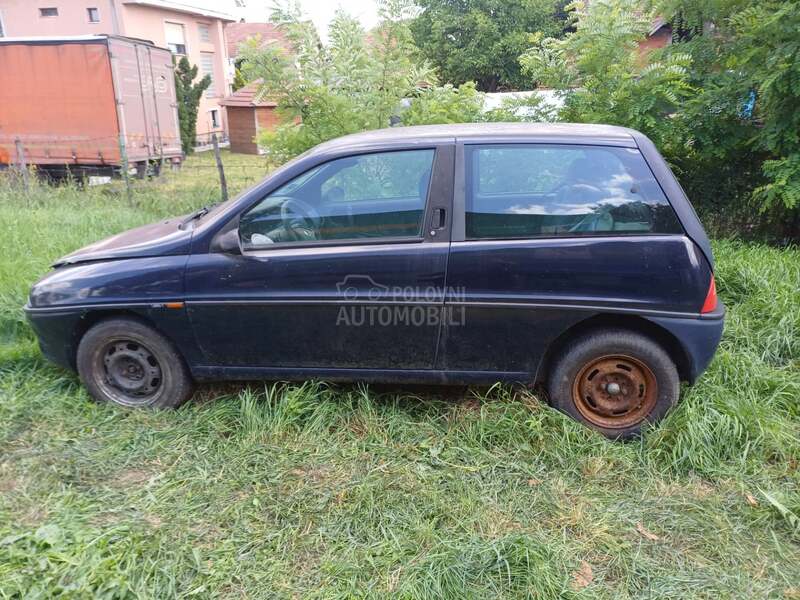 Lancia Ypsilon automatic 2000. god. -  kompletan auto u delovima