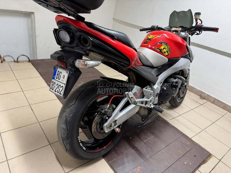 Suzuki GSR 600