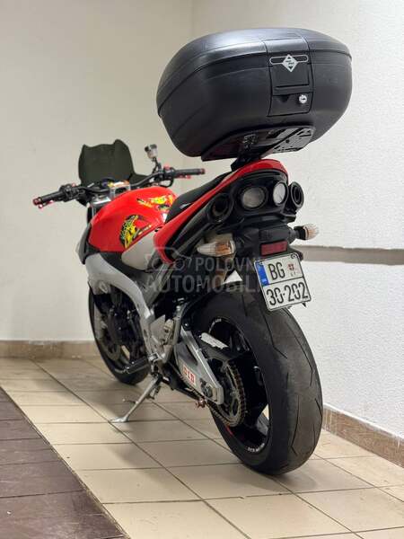 Suzuki GSR 600