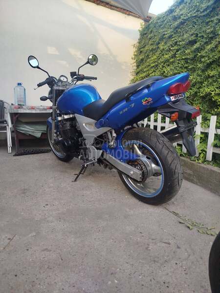 Kawasaki zx7
