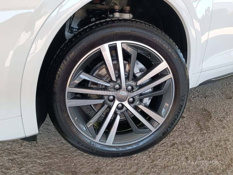 Audi Q5 40tdi S LINE
