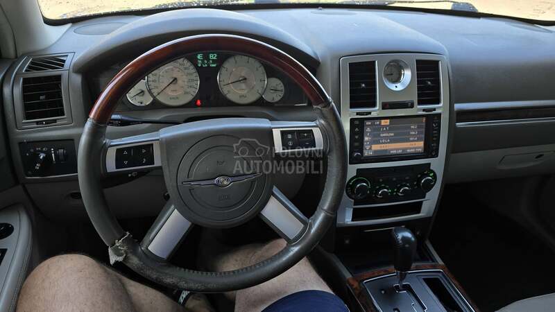 Chrysler 300C 