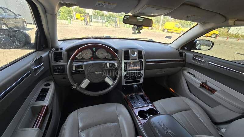 Chrysler 300C 