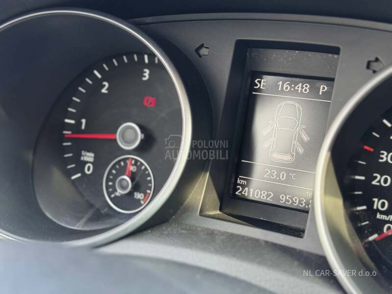 Volkswagen Golf 6 1.6TDI HIGHLINE