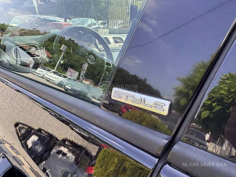 Volkswagen Golf 6 1.6TDI HIGHLINE