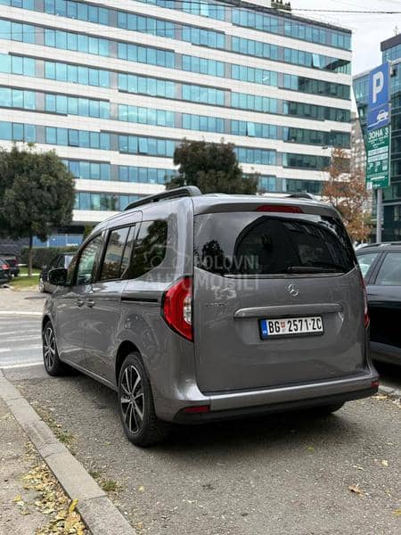 Mercedes Benz T Klasa T180d