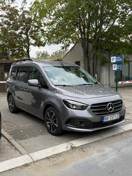 Mercedes Benz T Klasa T180d