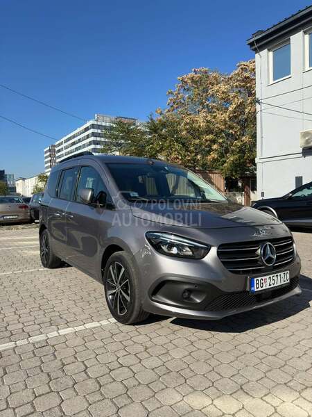 Mercedes Benz T Klasa T180d