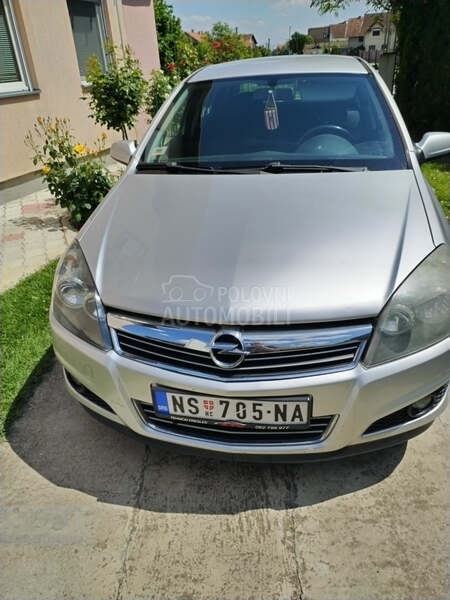 Opel Astra H 