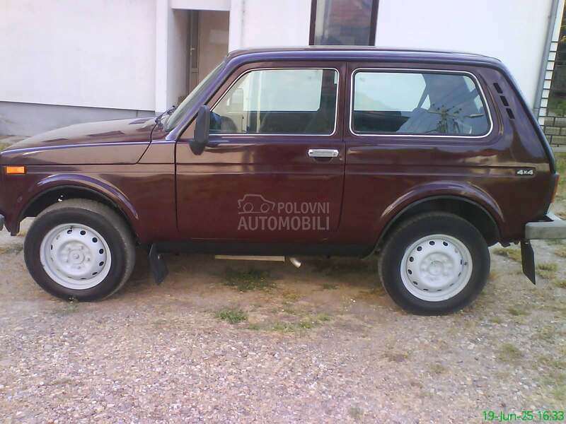 Lada Niva I FABRICKA BOJA