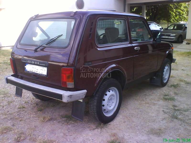 Lada Niva I FABRICKA BOJA