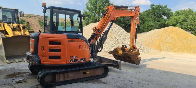 Hitachi ZX65usb 5A 6 tona