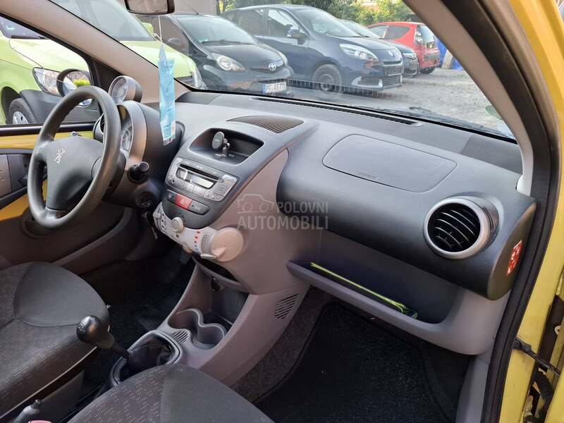 Peugeot 107 1.0b clima 2009
