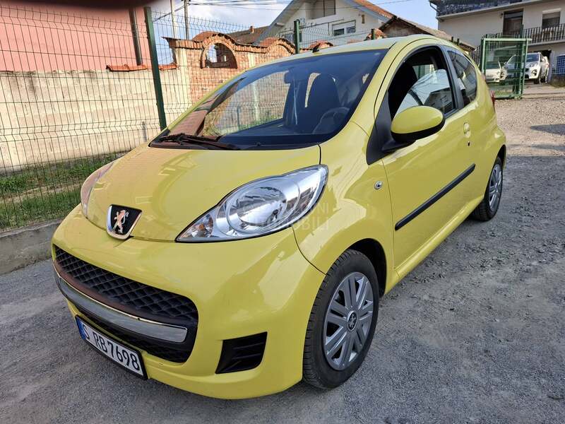 Peugeot 107 1.0b clima 2009