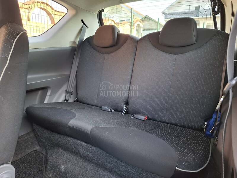 Peugeot 107 1.0b clima 2009