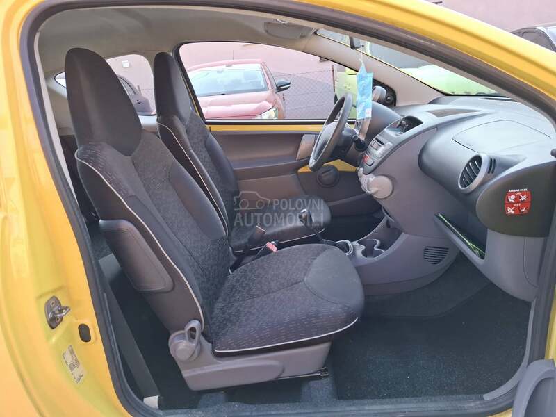 Peugeot 107 1.0b clima 2009