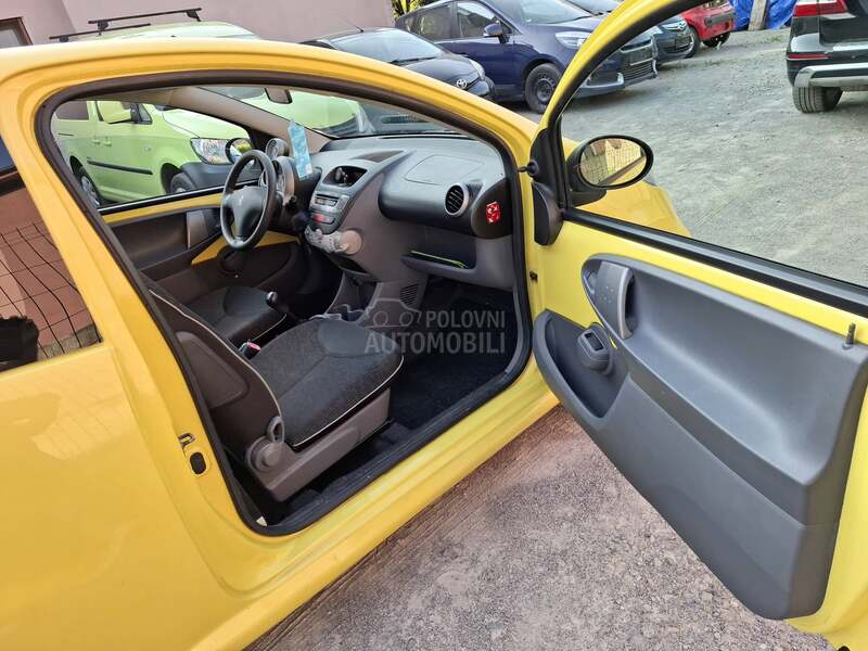 Peugeot 107 1.0b clima 2009