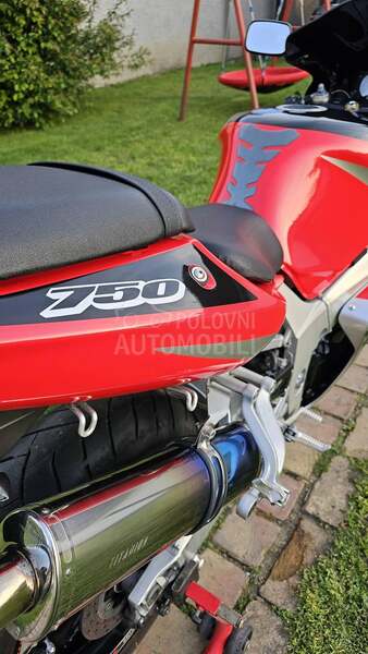 Suzuki GSXR 750