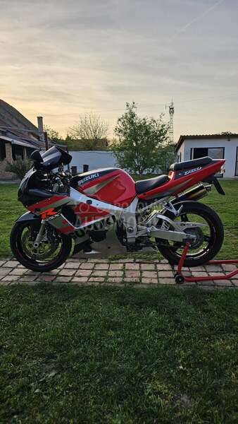 Suzuki GSXR 750
