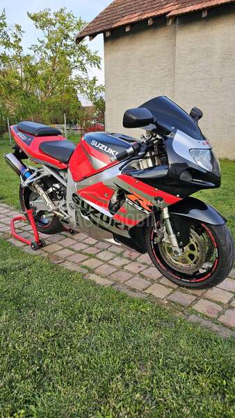 Suzuki GSXR 750