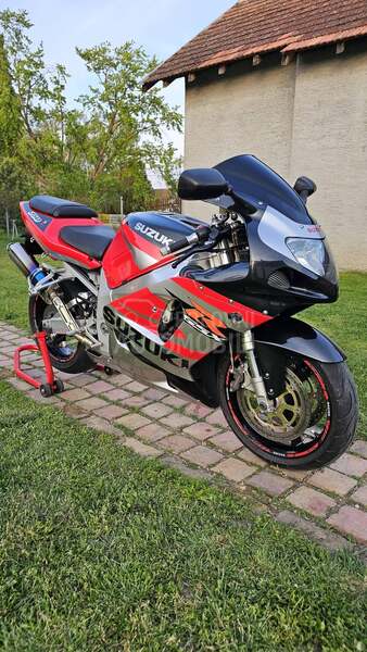 Suzuki GSXR 750