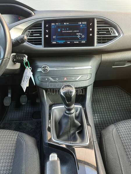 Peugeot 308 Virtual