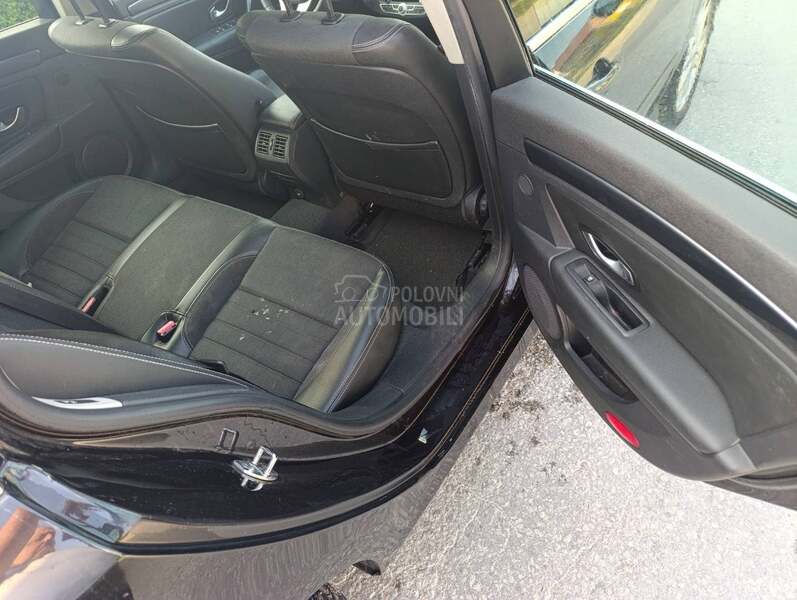 Renault Laguna NV676 2010. god. -  kompletan auto u delovima