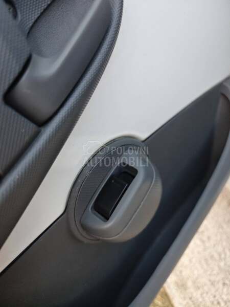 Peugeot 107 reg.godinu dana
