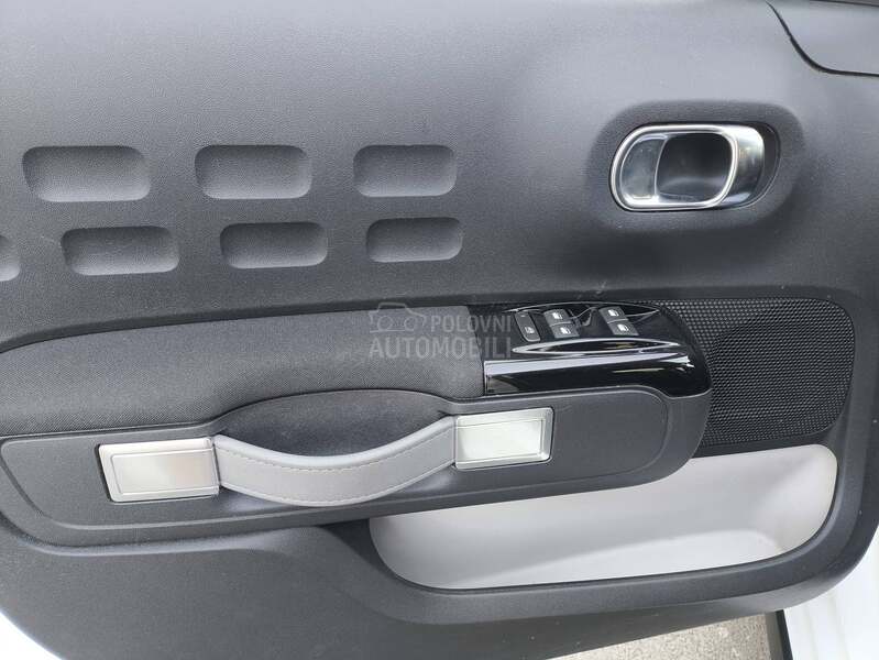 Citroen C3 1.2 SHINE GRAPHIC