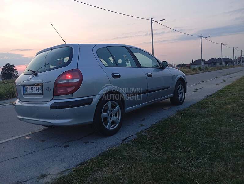 Nissan Almera 