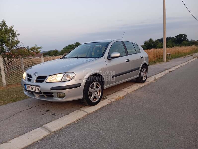 Nissan Almera 