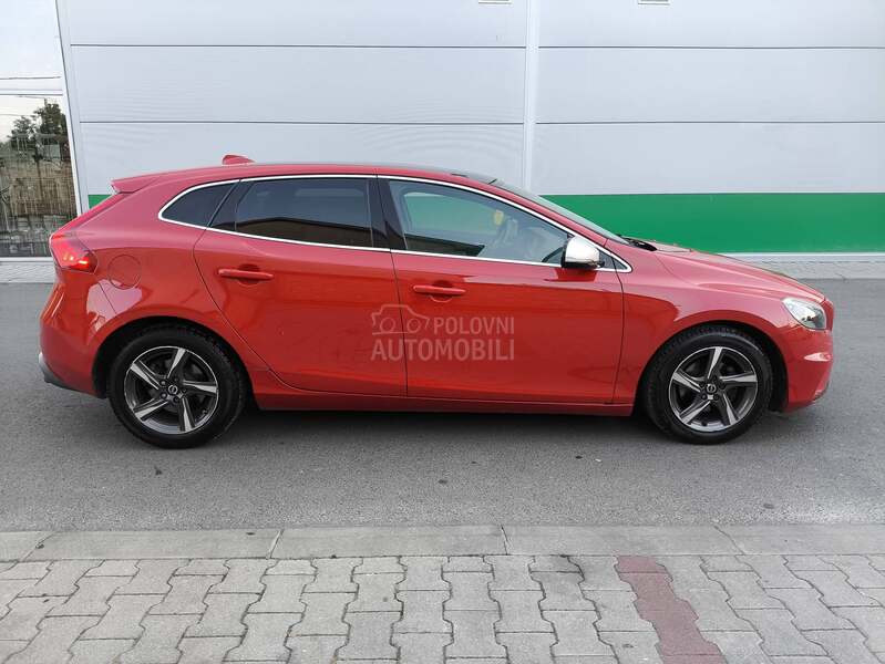 Volvo V40 R-DESIGN