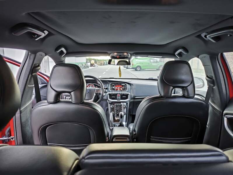 Volvo V40 R-DESIGN