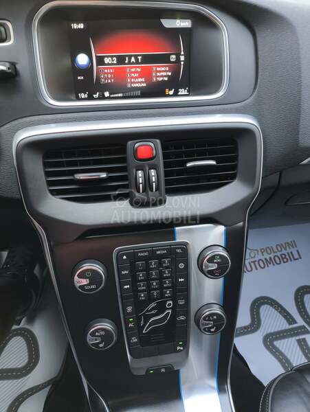 Volvo V40 R-DESIGN