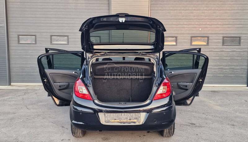 Opel Corsa D 1.3cdti Cosmo