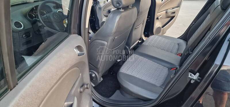 Opel Corsa D 1.3cdti Cosmo