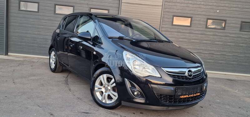 Opel Corsa D 1.3cdti Cosmo