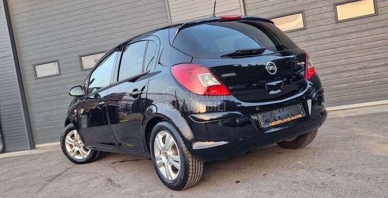 Opel Corsa D 1.3cdti Cosmo