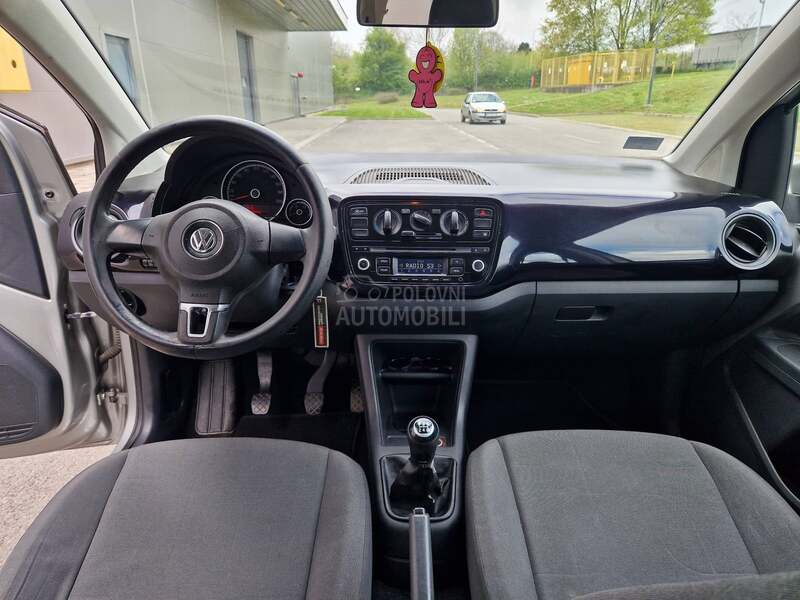 Volkswagen up! 
